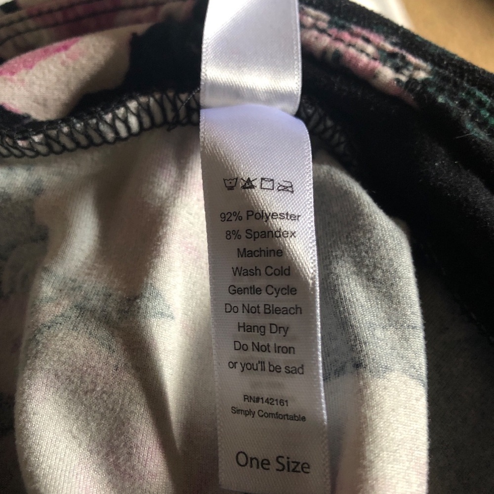 Lula Roe Yoga Pants with Roses One Size - Picture 5 of 5